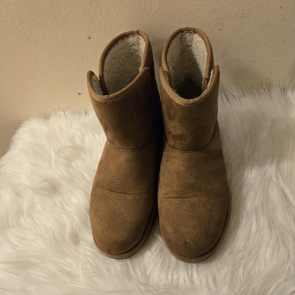 Airwalk Boots Women Brown Faux Suede Sherpa Lined Pull On Size 9